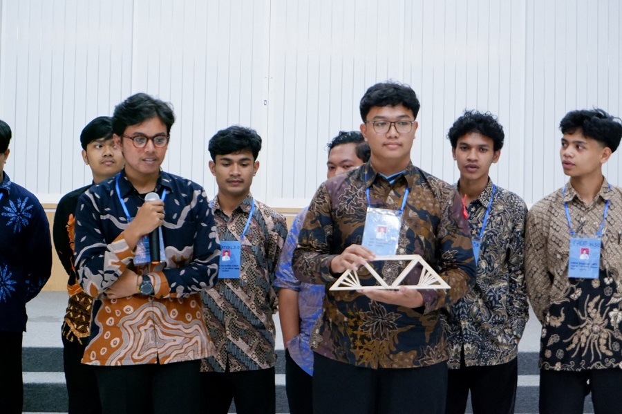 Presentasi Balsa Bridge Design Competition (BBDC) Creation 3.0 Teknik Sipil ITN Malang