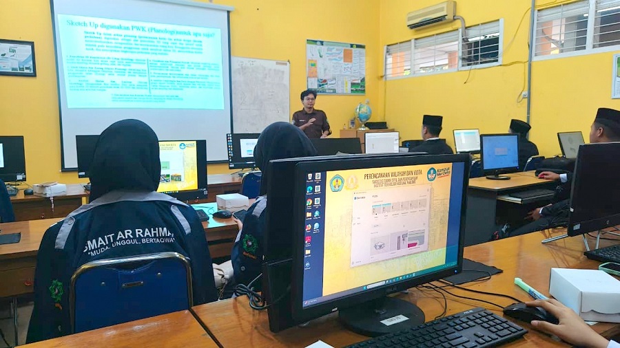 SMA Islam Terpadu Ar Rahman, Banjarbaru, belajar SketchUp di PWK ITN Malang