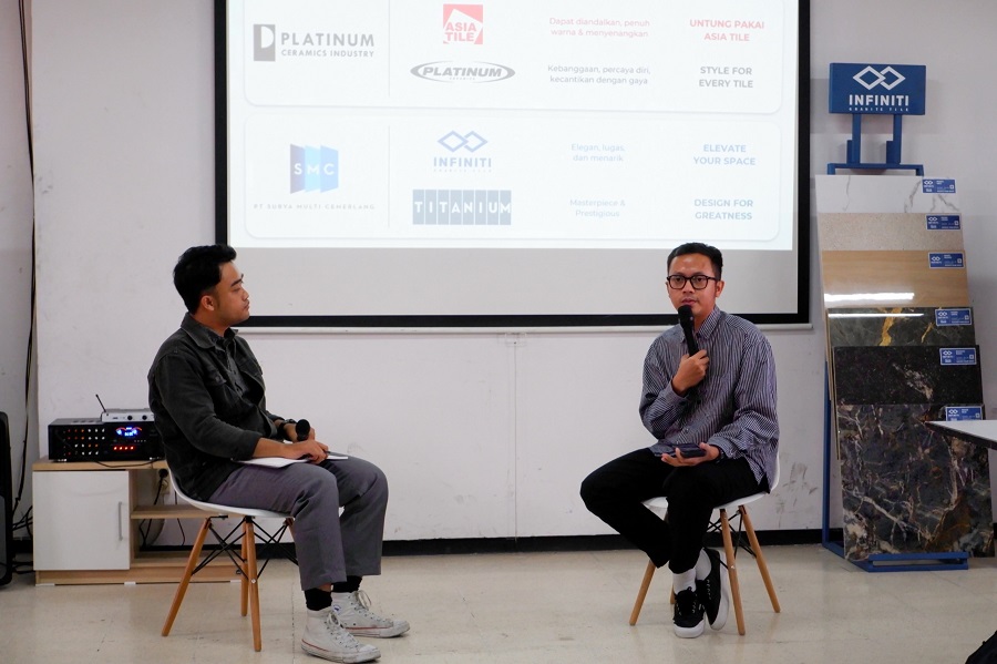 Ahmad Muzaki dari Platinum Ceramics memberi wawasan kepada mahasiswa terkait material keramik (2)