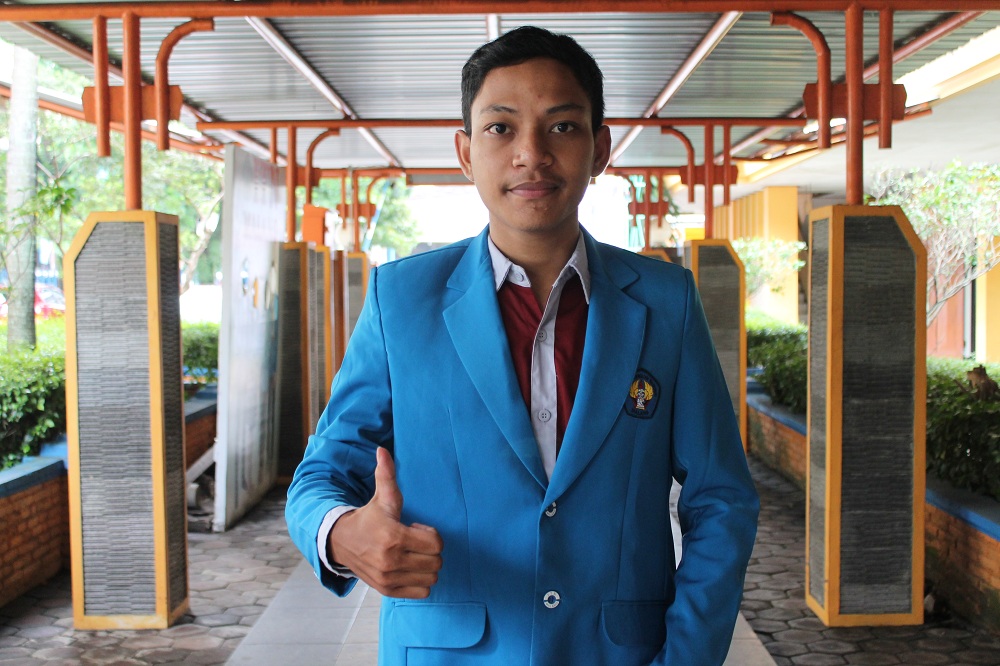 Kisah-Anak-Petani-yang-Lolos-Bidikmisi-dan-Nyambi-Driver-Ojol-Jadi-Wisudawan-Terbaik-ITN-Malang-1