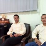 Wakil Rektor III ITN Malang, Ir. Fourry Handoko, Ph.D, IPU, (kiri), dan Ketua Panitia PKKMB ITN Malang Dr. Hardianto, ST, MT