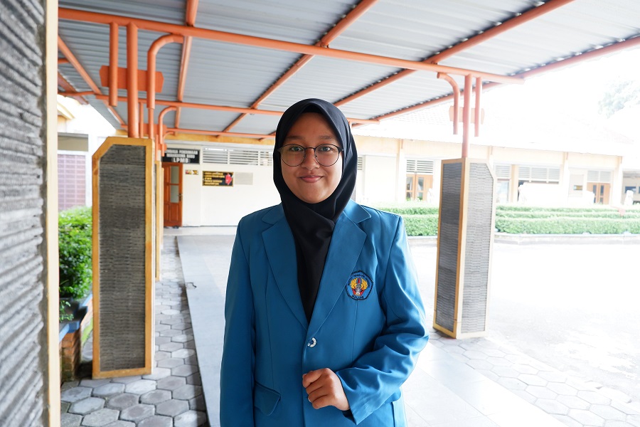 Andini Yunita Lailla Ramadhani lulusan terbaik Teknik Lingkungan S-1, Fakultas Teknik Sipil dan Perencanaan (FTSP), ITN Malang, wisuda ke 68 tahun 2022