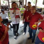 Alumni Planologi ’85 ITN Malang mengenang kebersamaan dengan menyanyikan lagu-lagu lama (1)
