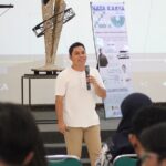 Ar. Andy Rahman, IAI, Principle Andyrahman Architect, saat memberi Talkshow Nata Karya 2.0, Prodi Teknik Arsitektur S-1 ITN Malang