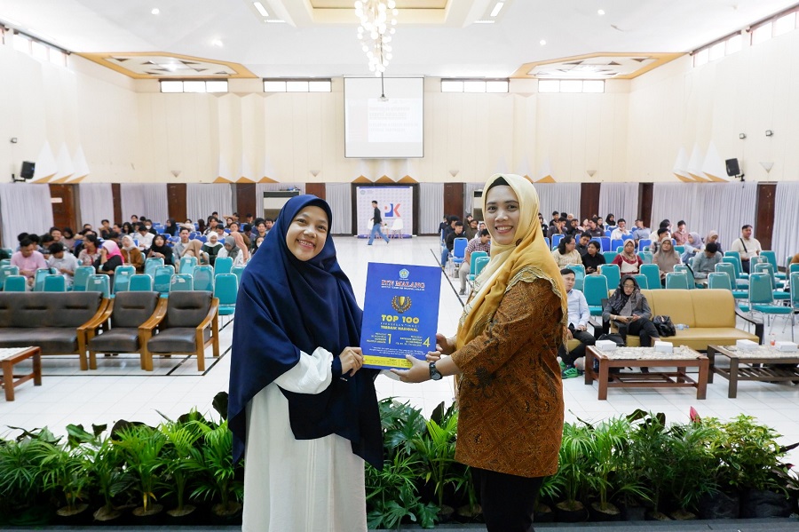 Wiwik Wiharti, alumnusTeknik Sipil S-1 ITN Malang angkatan 2022,