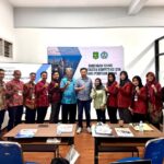Rektor ITN Malang, Awan Uji Krismanto ST., MT., saat meninjau jalannya Bimtek Peningkatan Kompetensi SDM Bidang Penataan Ruang.