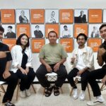 Gaguk Rivaldi owner S.A.D.E Studio (tengah) bersama tim saat di Prodi Arsitektur S-1 ITN Malang