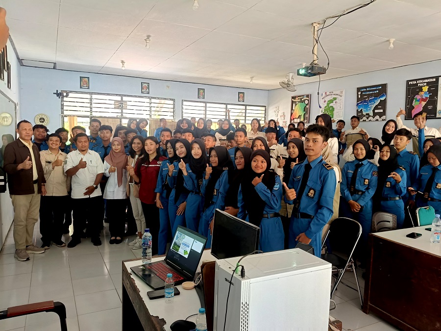 Geodesi Goes to School ITN Malang bersama para siswa Teknik Geomatika SMKN 1 Nganjuk