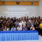 Sekretaris Daerah (Sekda) Kabupaten Mahakam Ulu, Dr. Stephanus Madang, S.Sos., M.M., (duduk, kemeja putih) foto bersama OPD Mahulu, dosen dan mahasiswa ITN Malang