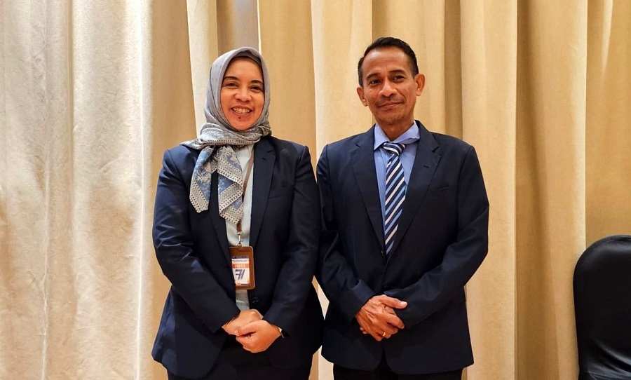 Kaprodi Teknik Sipil S-1, ITN Malang, Dr. Yosimson P. Manaha, ST., MT., dan Sekprodi Teknik Sipil, Nenny Roostrianawaty, ST., MT