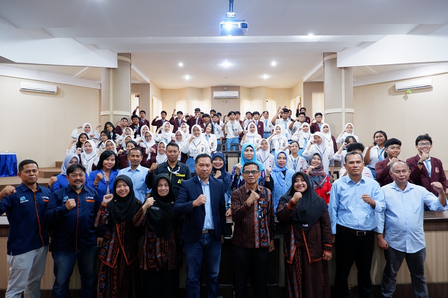 ITN Malang menjadi tempat SMAN 4 Malang Belajar Bersama Pakar”. (2)