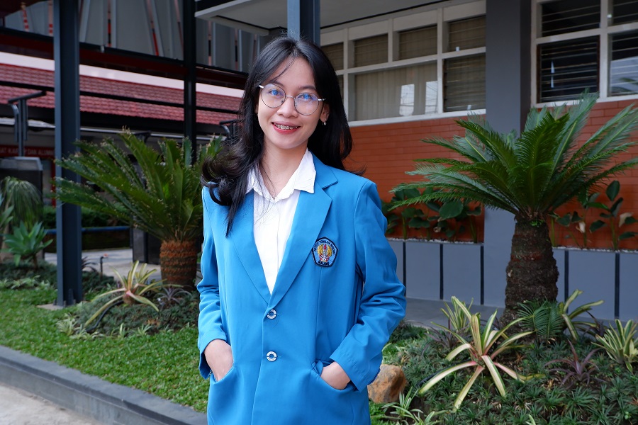 Anita Claudia Novedy, lulusan terbaik Perencanaan Wilayah dan Kota (PWK) S-1, Fakultas Teknik Sipil dan Perencanaan (FTSP), ITN Malang pada wisuda ke-75 periode I tahun 2026