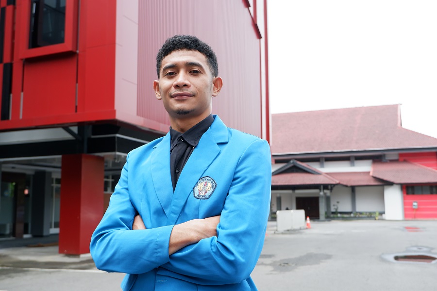 Heribertus Nahak Seran, lulusan terbaik Teknik Geodesi S-1, Fakultas Teknik Sipil dan Perencanaan (FTSP), ITN Malang pada wisuda ke 57 periode 1 tahun 2026