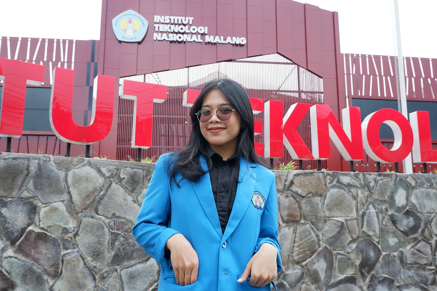 Ismatul Khasanah lulusan terbaik Teknik Sipil S-1, Fakultas Teknik Sipil dan Perencanaan (FTSP), ITN Malang pada wisuda ke 57 periode 1 tahun 2026 (2)