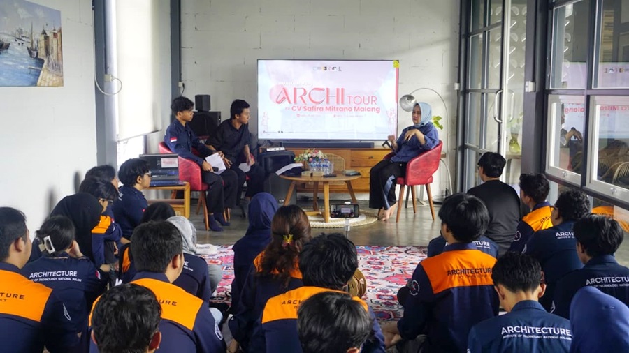 Mahasiswa Arsitektur S-1 ITN Malang, talkshow bersama Ar. Ir. Jully Prihandinie, IAI., owner CV Safira Mitrano. (1)
