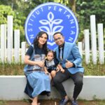 Dosen PWK ITN Malang Dr. Ir. Ardiyanto Maksimilianus Gai, ST., M.Si., MM., bersama keluarga setelah meraih gelar doktor dari IPB University